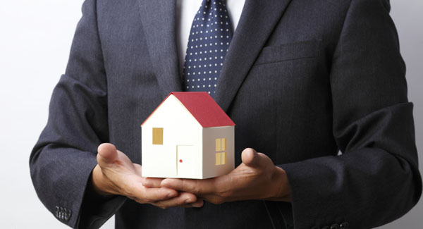 Hiring an Attorney for Your Home Sale: Six Benefits